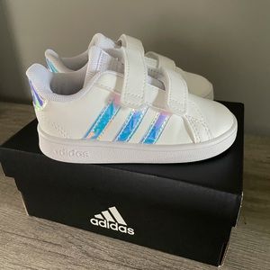 Addison Grand Court I Toddler Size 6